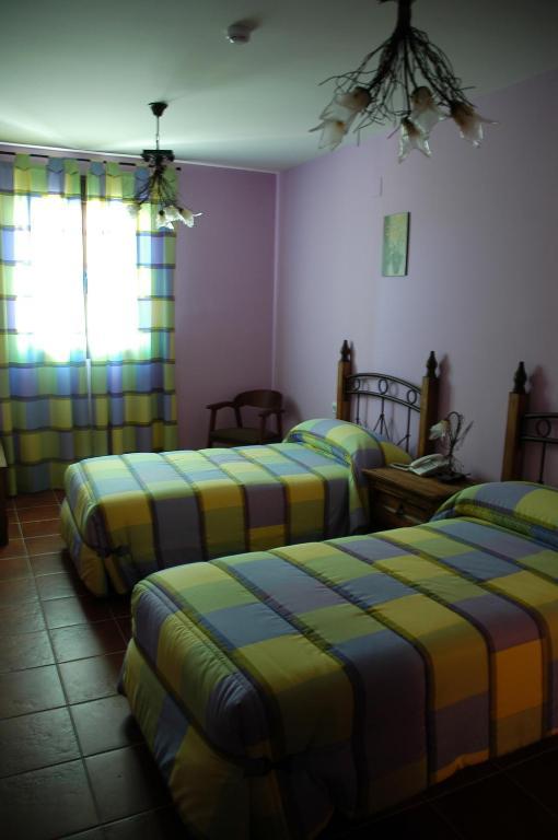 Hotel Rural Los Chaparros Freila Rum bild